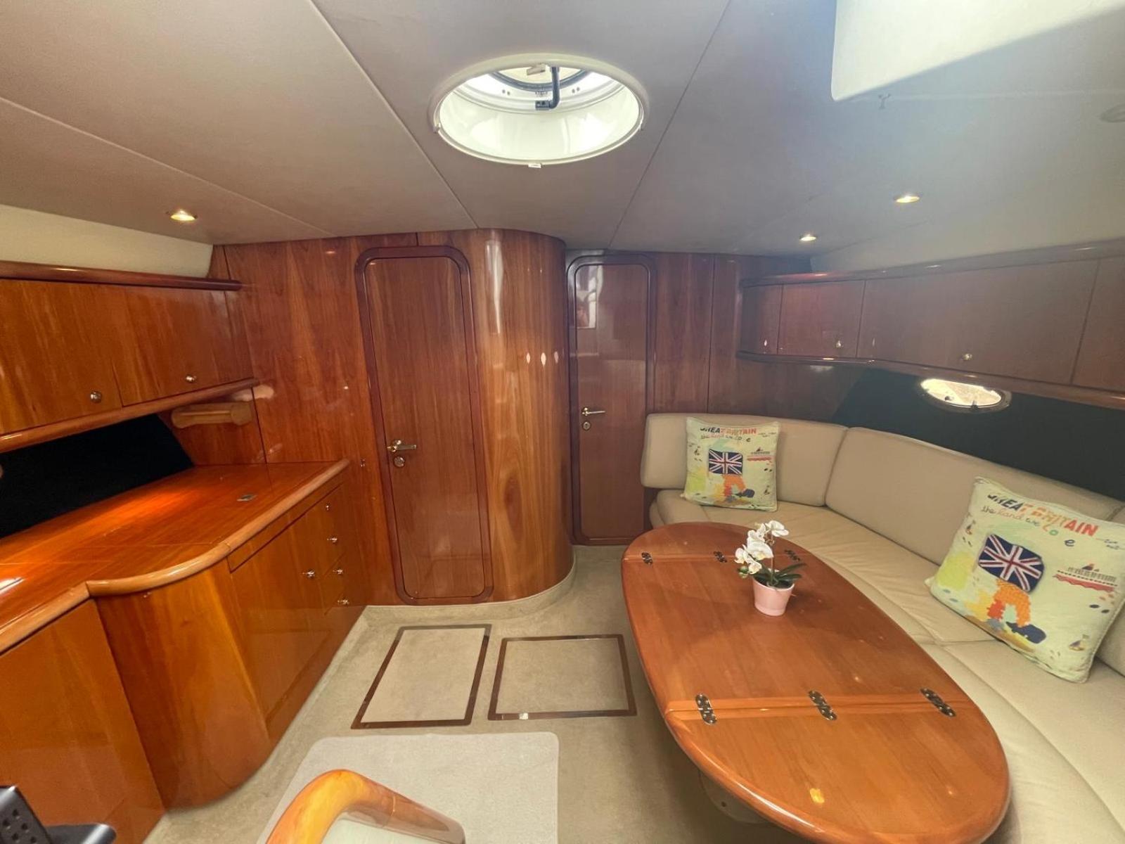 Boat Accommodation Ltd Torquay Exterior photo