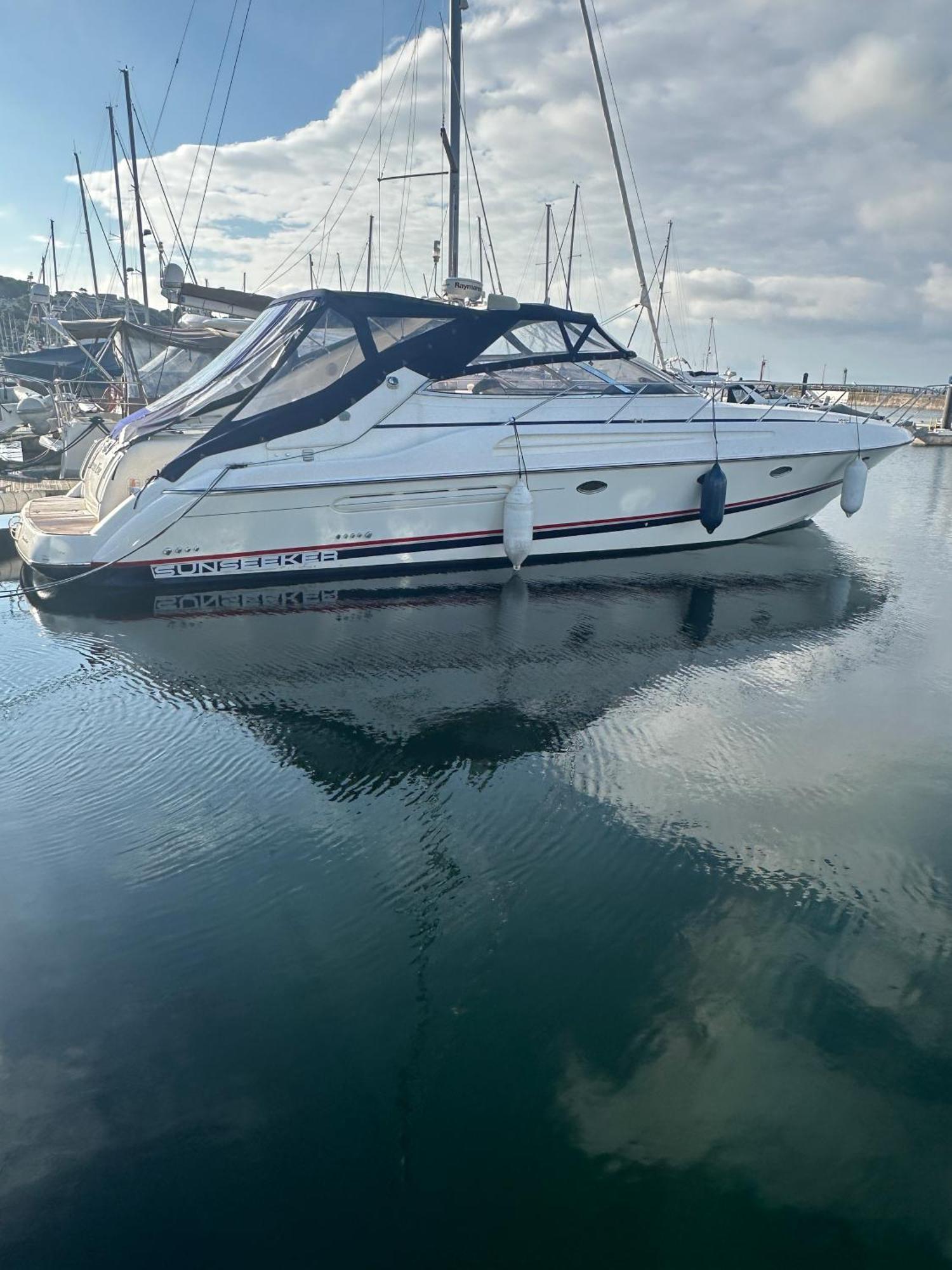 Boat Accommodation Ltd Torquay Exterior photo