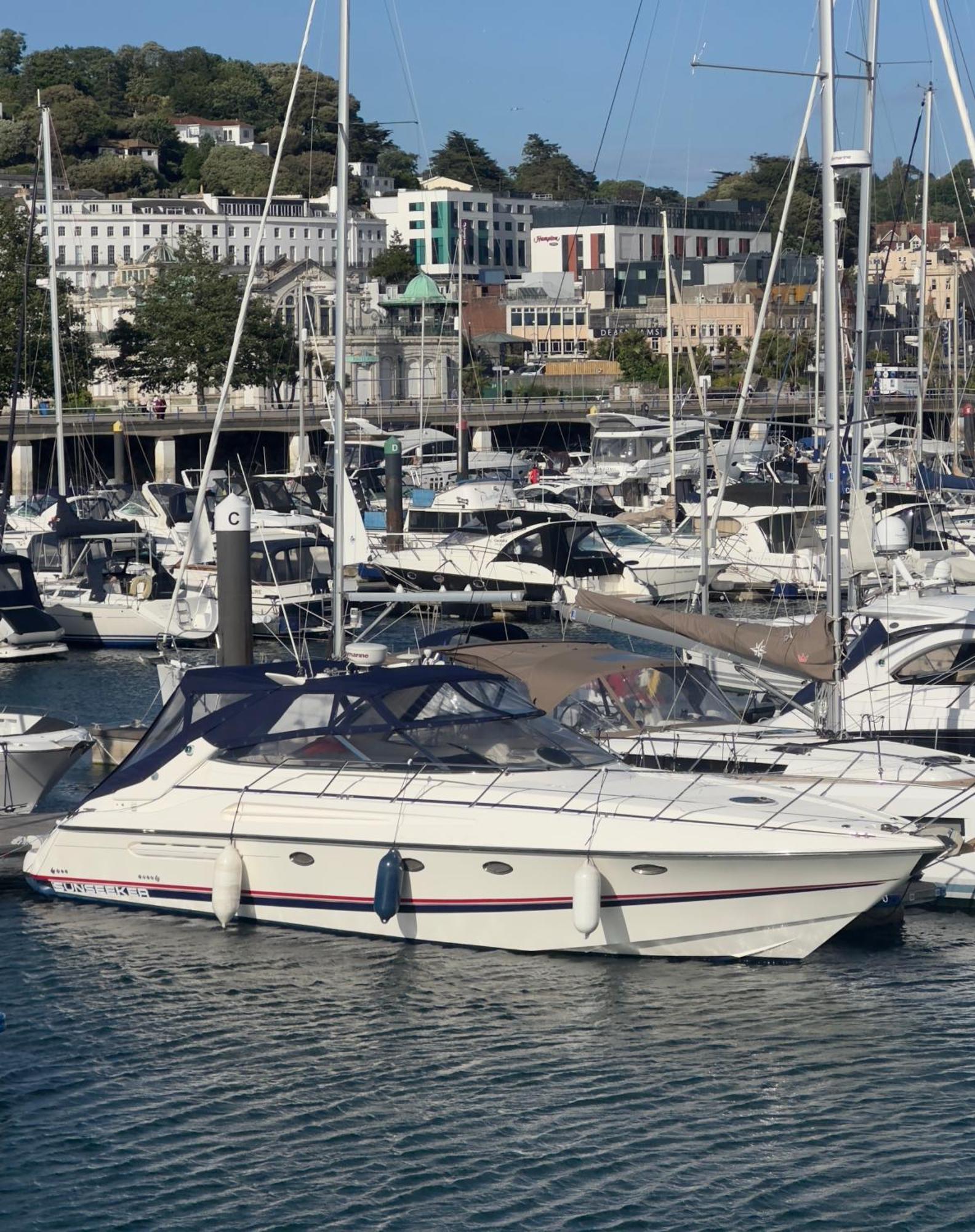 Boat Accommodation Ltd Torquay Exterior photo