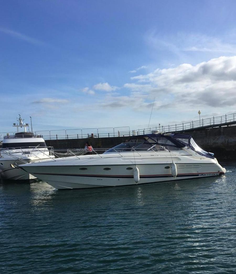 Boat Accommodation Ltd Torquay Exterior photo